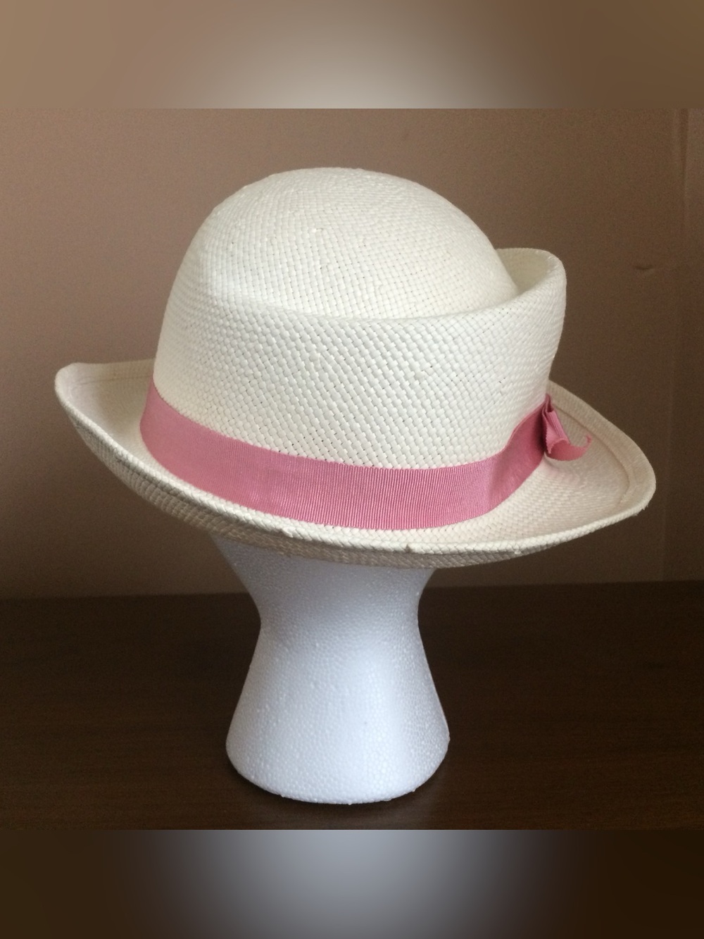 Eaton Cream Straw cloche-style/ Panama Hat with Pink Ribbon trim 21 1/2” - Picture 3 of 9